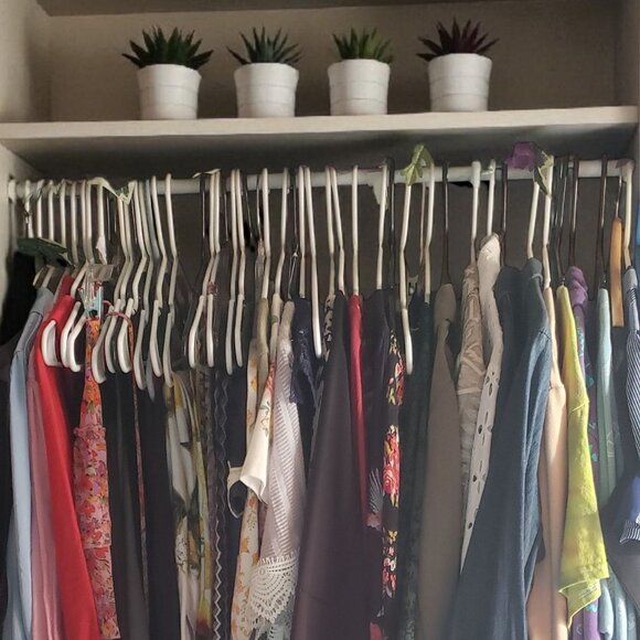 Meet your Posher, Leah - Picture 3 of 7